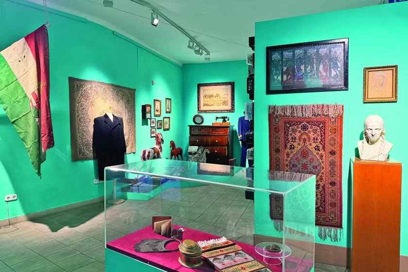 Az új tárgyak ajándékozással és vásárlással kerültek a múzeum tulajdonába