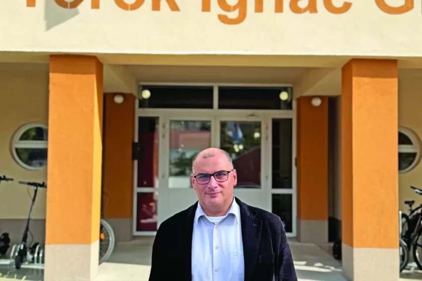 IMG_1138_nagy Sima Péter, a gödöllői Török Ignác Gimnázium igazgatója: A digitális
kompetenciákat is muszáj fejleszteni, hiszen a huszonegyedik században
ezek szinte alapnak számítanak” | Fotó: Ujvári Miklós